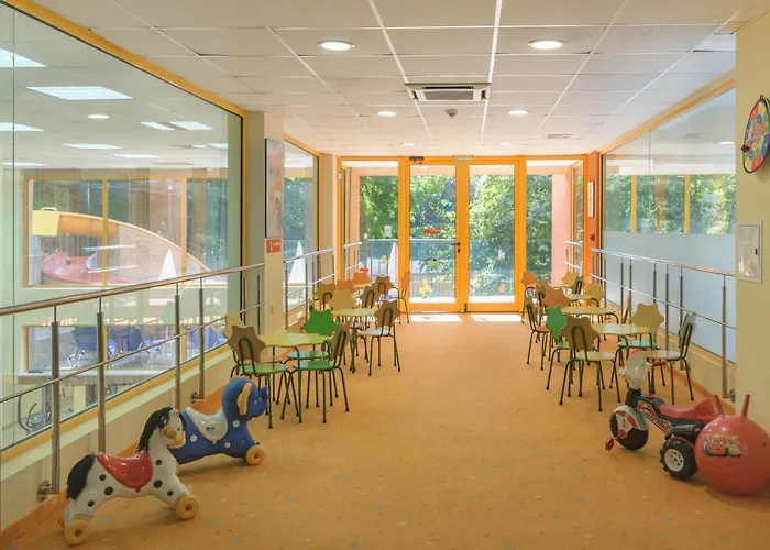 Atlas - Ultra 4* Golden Sands